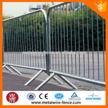 Flat / Claw / Pies Cruzados Heavy Duty Crowd Control Barrier